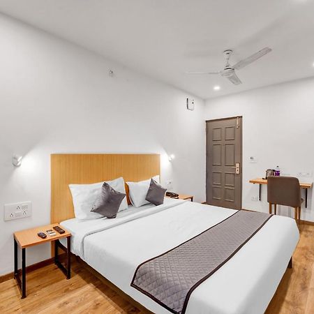 Upar Hotels Uthandi, Ecr เชนไน ภายนอก รูปภาพ