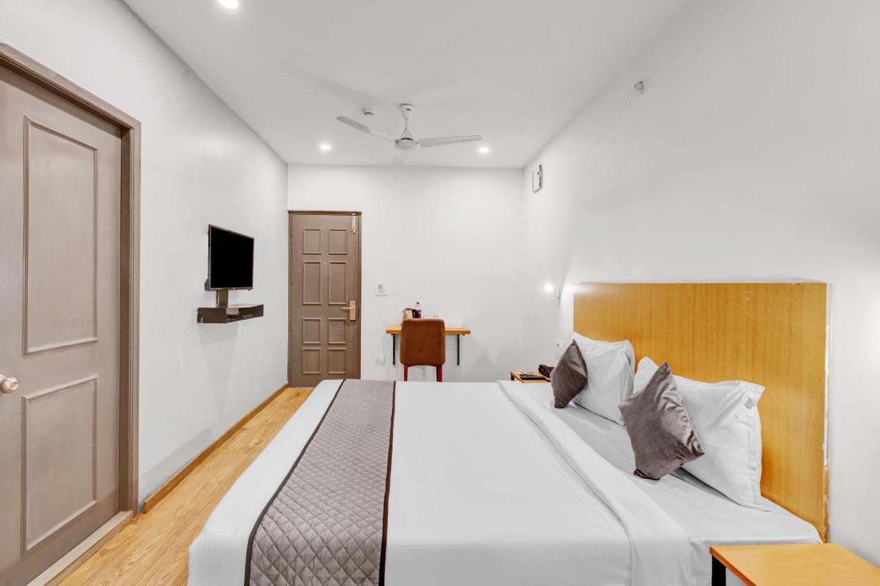 Upar Hotels Uthandi, Ecr เชนไน ภายนอก รูปภาพ